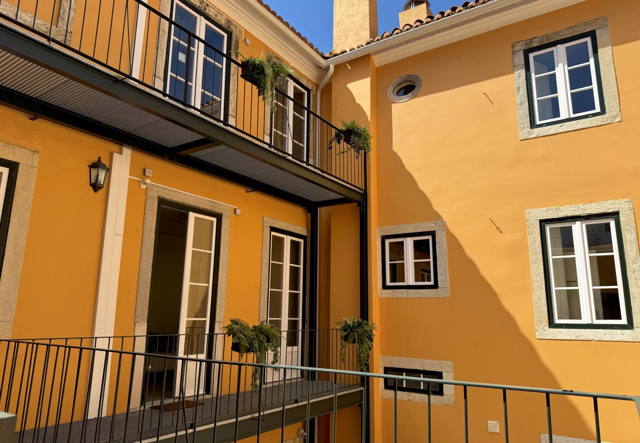 Estúdio em Lisboa - Janelas Verdes - Estúdio Superior