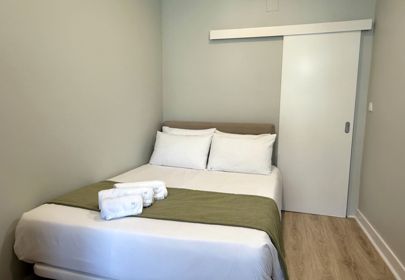 Apartamento em Lisboa - Janelas Verdes - T1 Standard