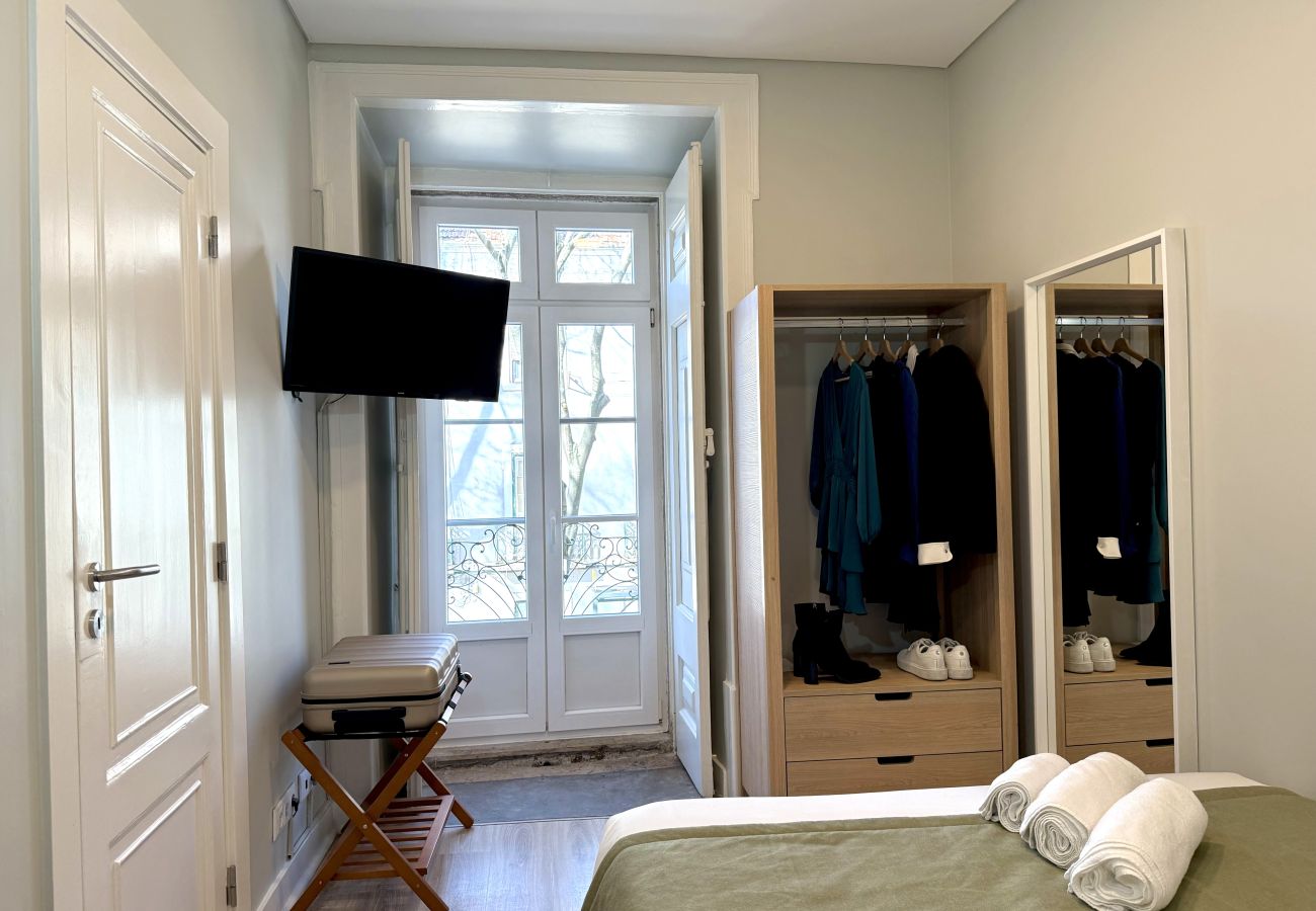 Apartamento em Lisboa - Janelas Verdes - T1 Standard