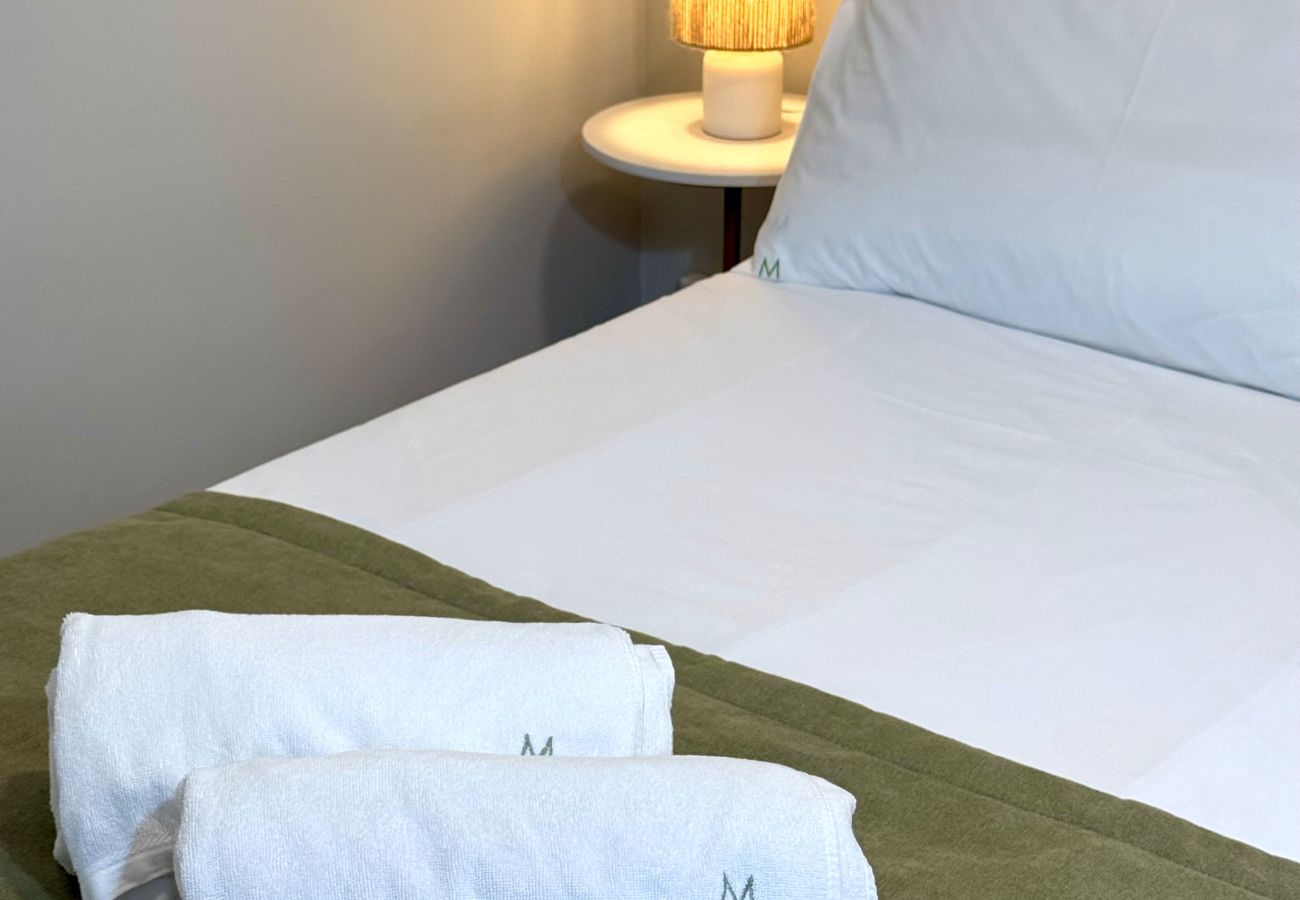 Apartamento em Lisboa - Janelas Verdes - T1 Standard