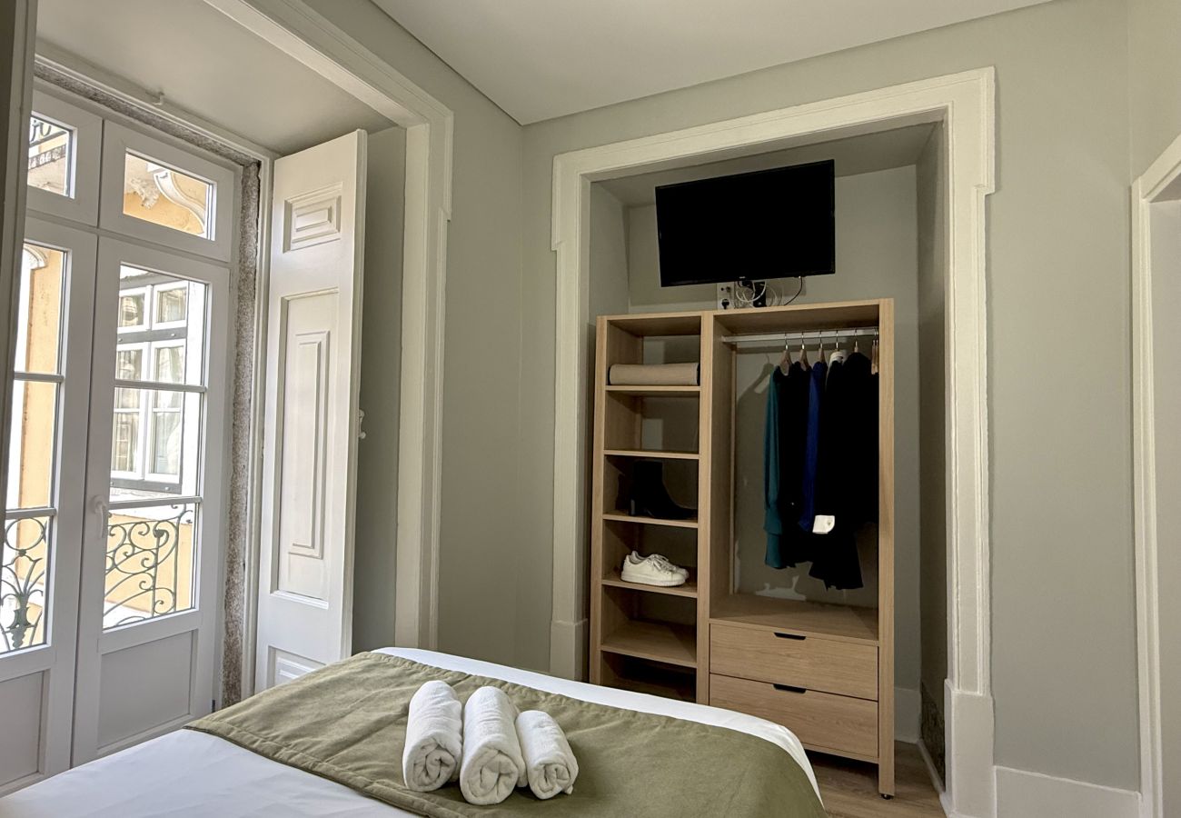 Apartamento em Lisboa - Janelas Verdes - T1 Standard