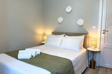 Apartamento em Lisboa - Janelas Verdes - T1 Standard