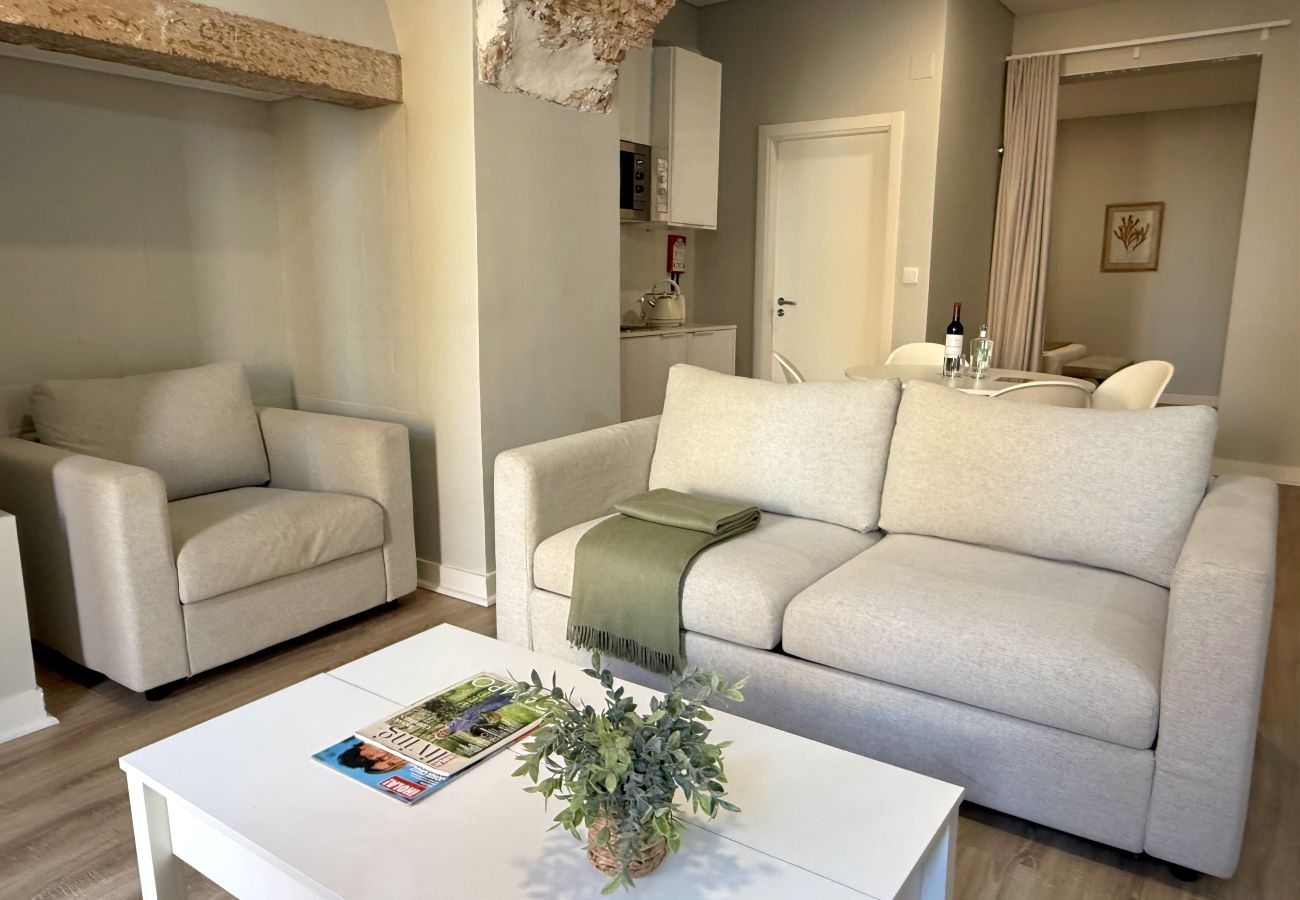 Apartamento em Lisboa - Janelas Verdes - T1 Executivo