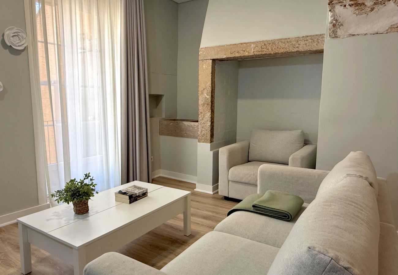Apartamento em Lisboa - Janelas Verdes - T1 Executivo