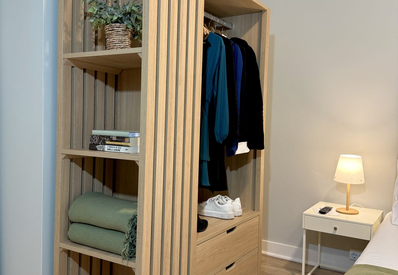 Apartamento em Lisboa - Janelas Verdes - T1 Executivo