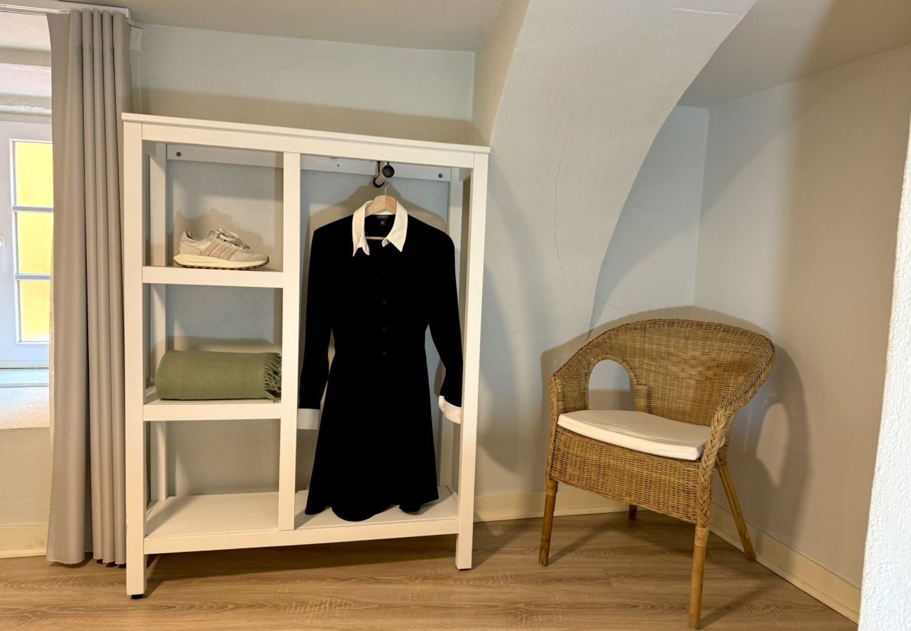 Apartamento em Lisboa - Janelas Verdes - T1+1