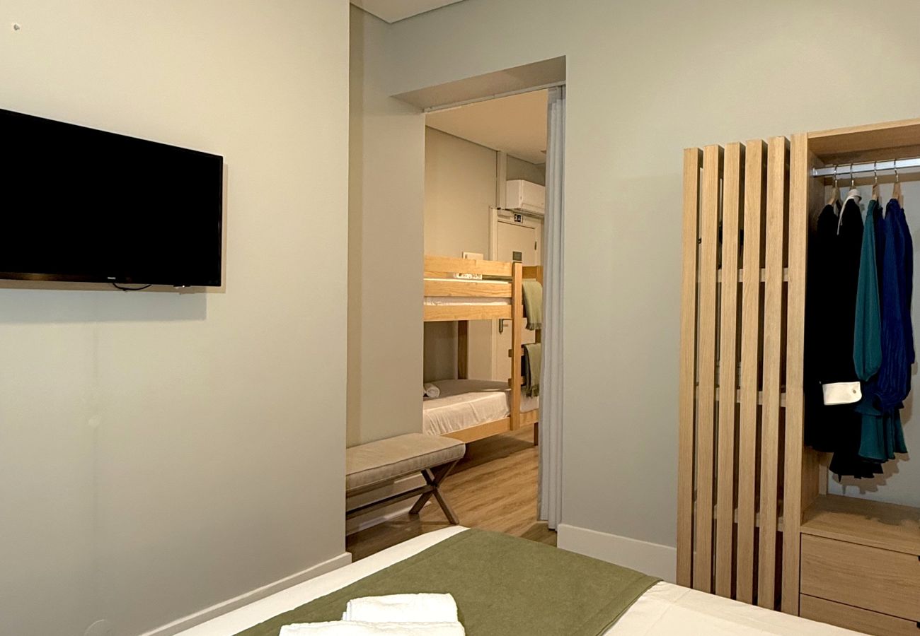 Apartamento em Lisboa - Janelas Verdes - T1 Familiar