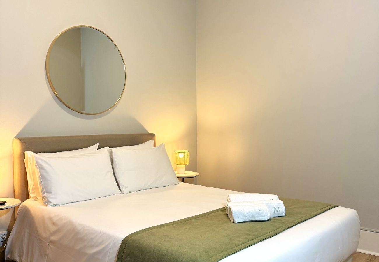 Apartamento em Lisboa - Janelas Verdes - T1 Familiar
