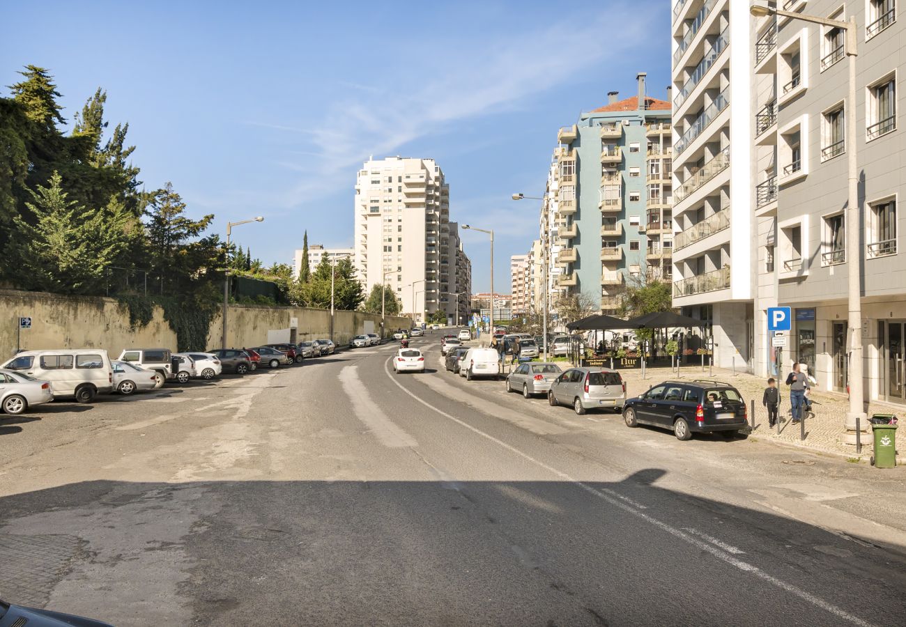 Apartamento em Lisboa - Laranjeiras - T1 Executivo