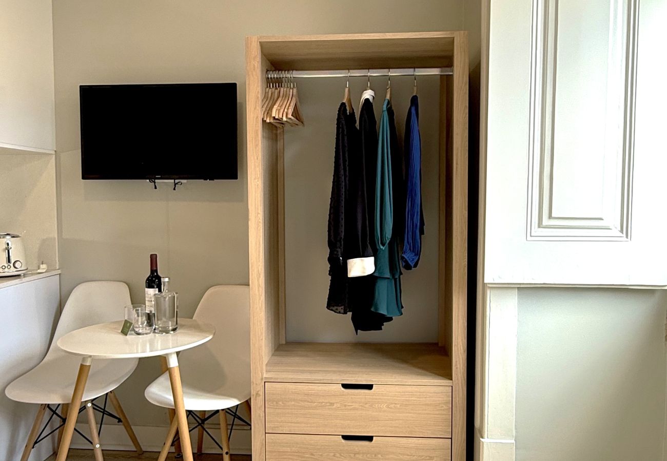 Studio in Lisbon - Janelas Verdes - Standard Studio