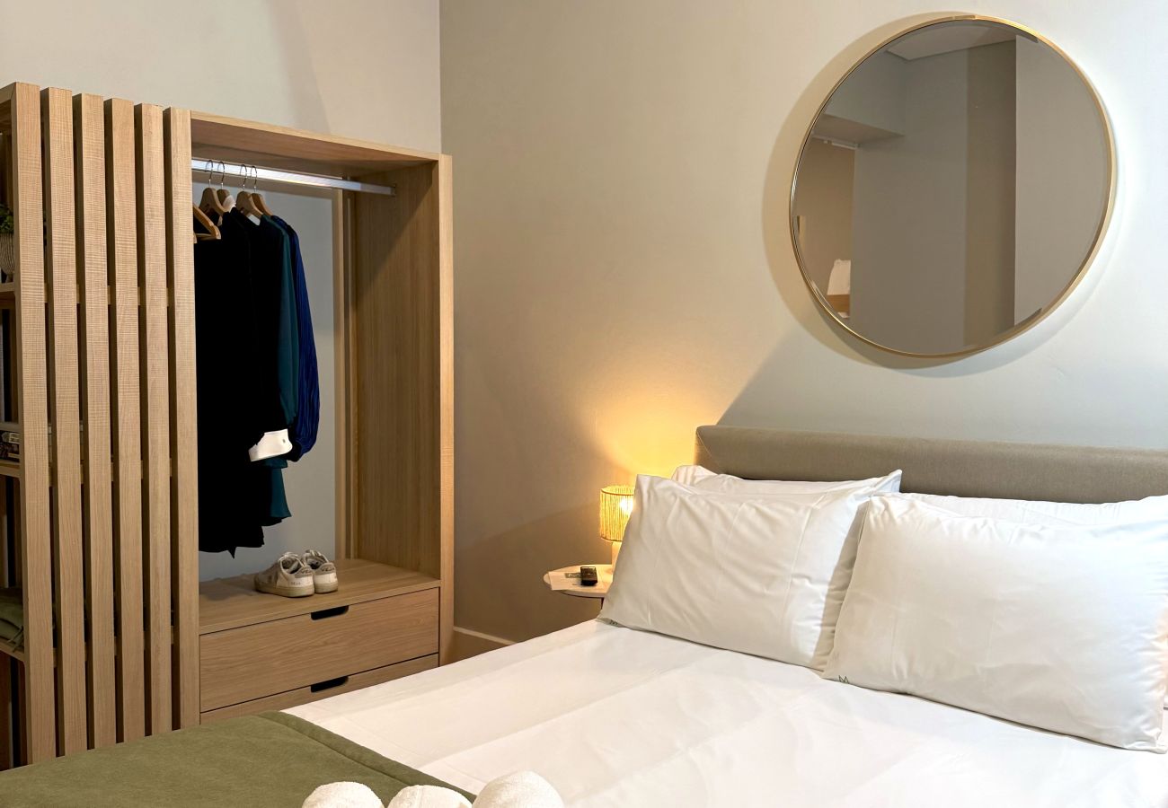 Apartment in Lisbon - Janelas Verdes - 1 Family Bedroom Apartment